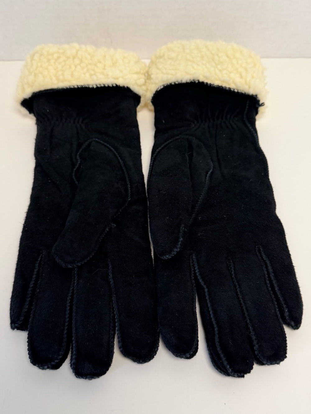 Men's Black Suede Gloves with Cream Sherpa Cuff